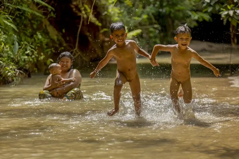 Happy Childhood - Chee Ming Aiew - Malaysia - PSNS Merit Award - Color Open