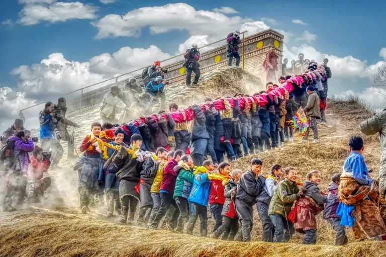 Helping Move The Buddha Painting - Say Boon Foo - Malaysia - GPU Silver Medal - Color Open