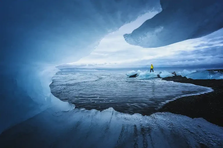 Ice Frame - Lyubomir Momchilov - Bulgaria - GPU HM Ribbon - Color Open